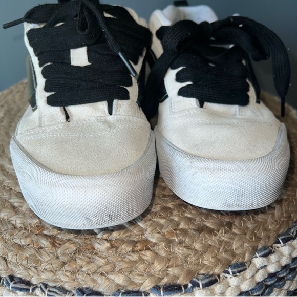 Vans Knu Skool Suede Sneakers - Picture 9 of 13